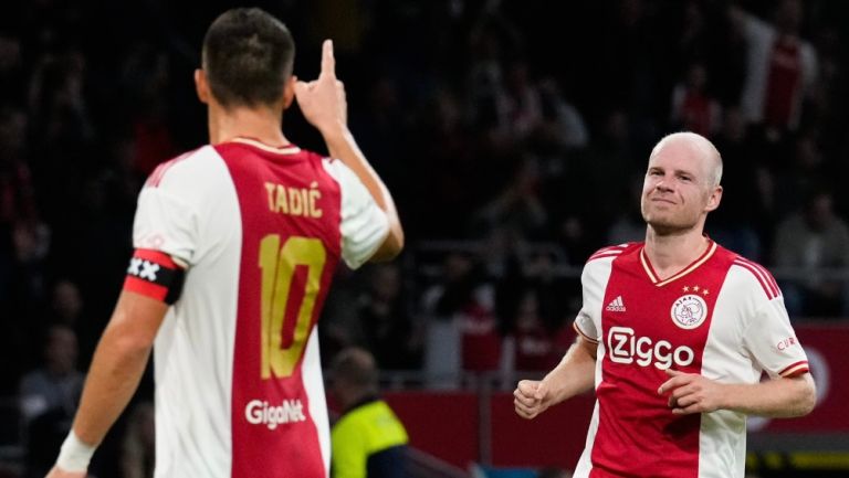 Ajax empató ante Eagles