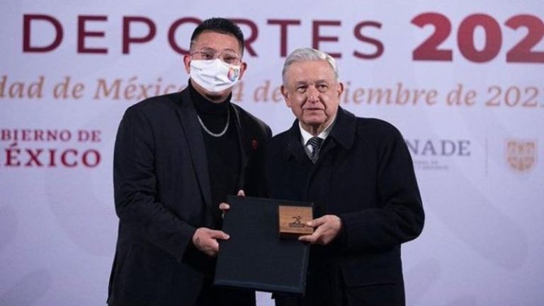 El presidente de México Andrés Manuel y Julio Urías