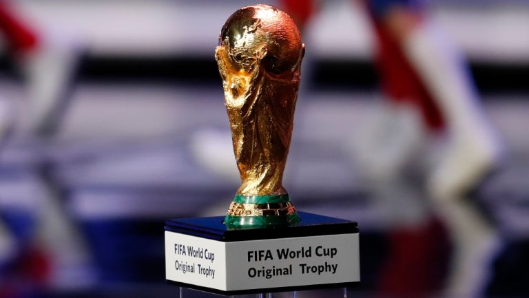 El trofeo de la Copa del Mundo ya está en Qatar a la espera del