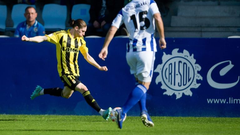 Marcelo Flores en el juego del Oviedo