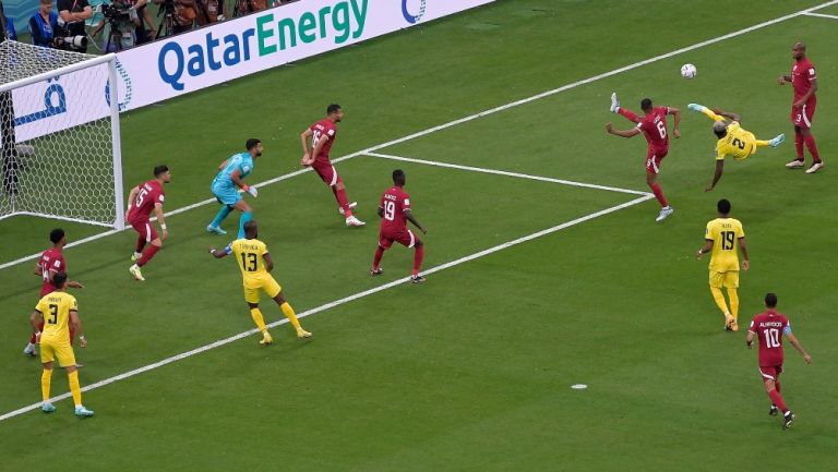 Jugada fuera de lugar en el Qatar vs Ecuador