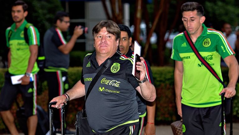 Piojo Herrera con el Tri en 2014