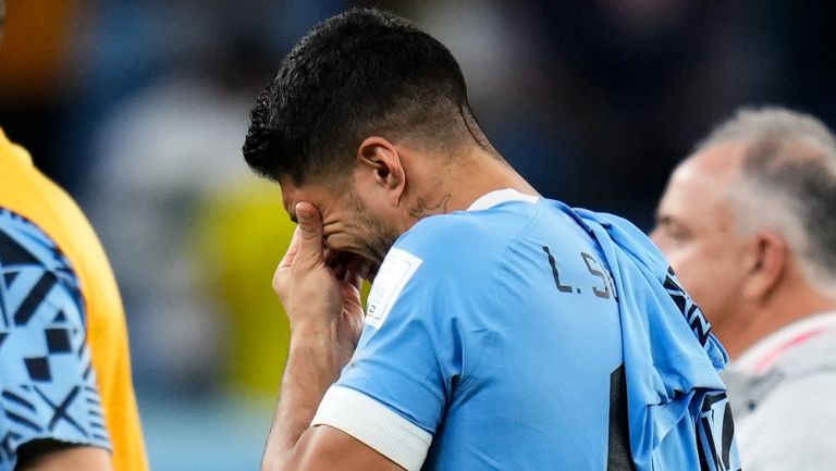 Luis Suárez llorando tras eliminación de Uruguay