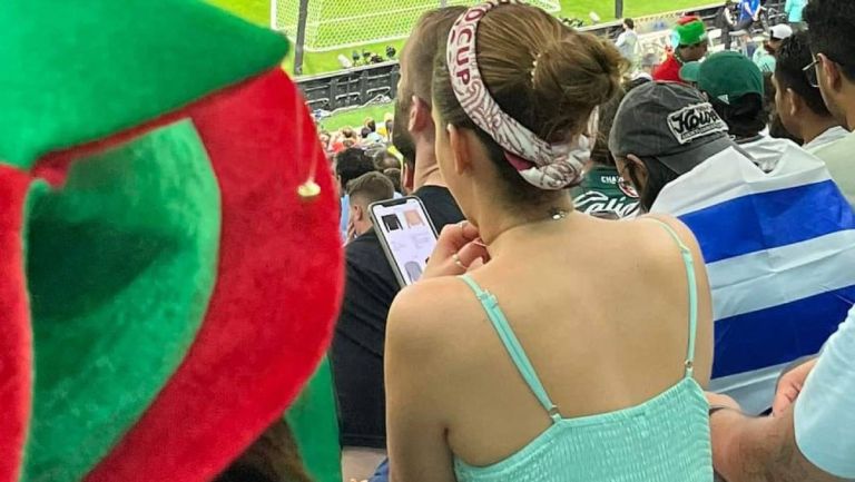 Mujer es captada viendo ropa en partido del Cristiano Ronaldo en el Mundial