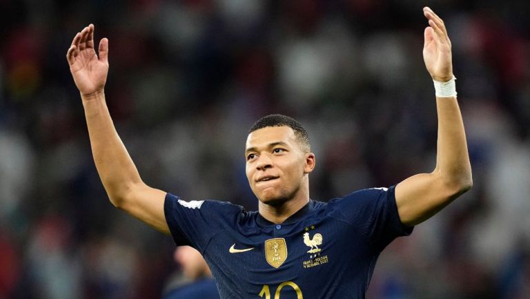 Mbappé quiso levantar el ánimo de sus compañeros