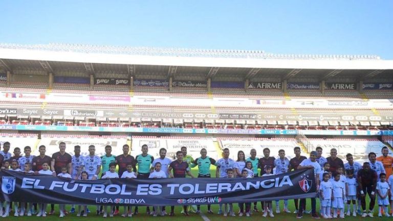 Atlas y Querétaro comparten mensaje de paz: "El futbol es tolerancia"