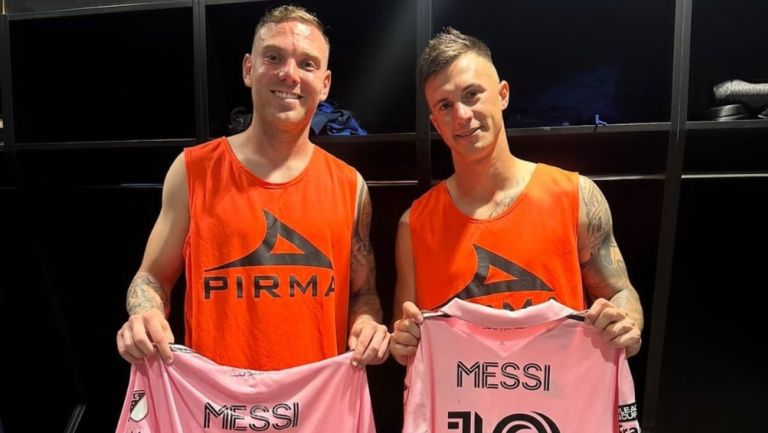 Lotti y Rotondi con sus playeras de Messi