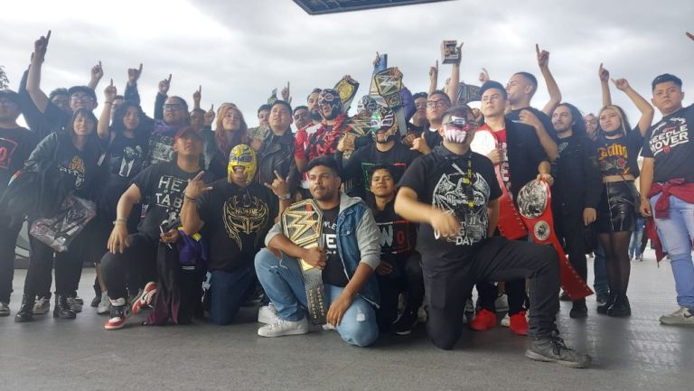 Fanáticos de la WWE en la Arena Ciudad de México 
