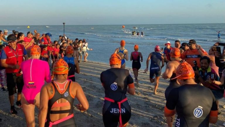 Cocodrilo obliga a suspender la prueba de natación en el Triatlón de Acapulco