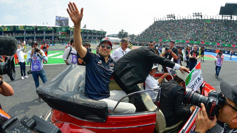 El Gran Premio de México le da una 'calurosa' bienvenida a Checo Pérez en redes sociales