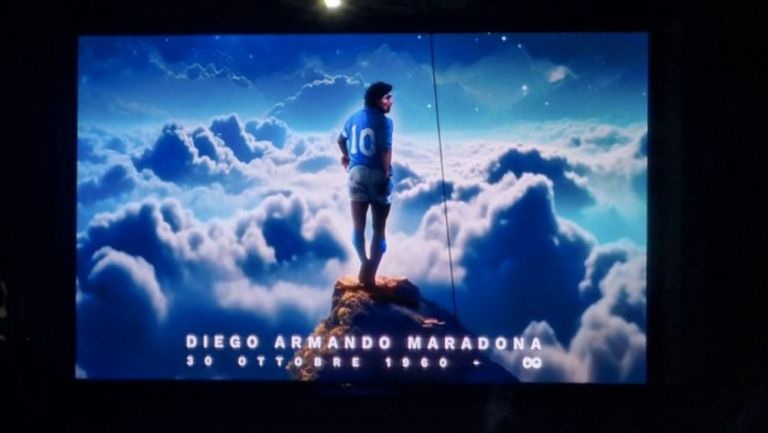 La imagen que se proyectó en las pantallas del Diego Armando Maradona 