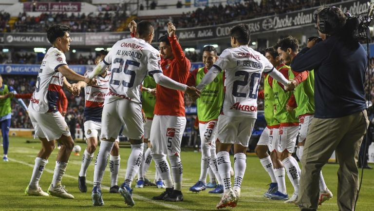 Chivas celebra al estilo "La Monja de la Feria" el gol de Roberto 'Piojo' Alvarado