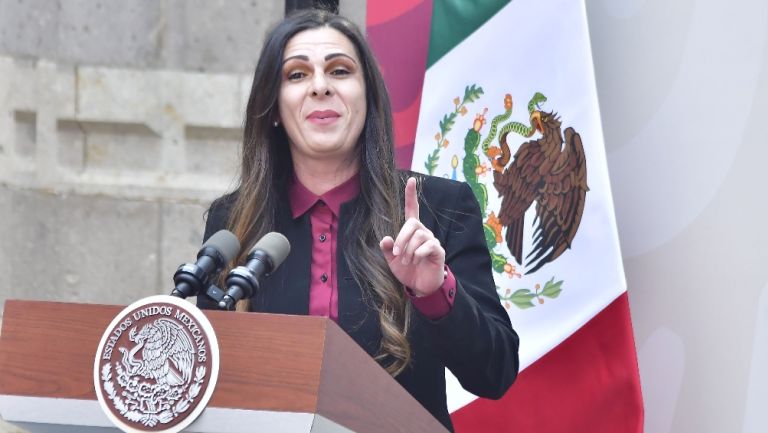 Ana Guevara 'se cuelga' la medalla de la actuación de México en Santiago 2023