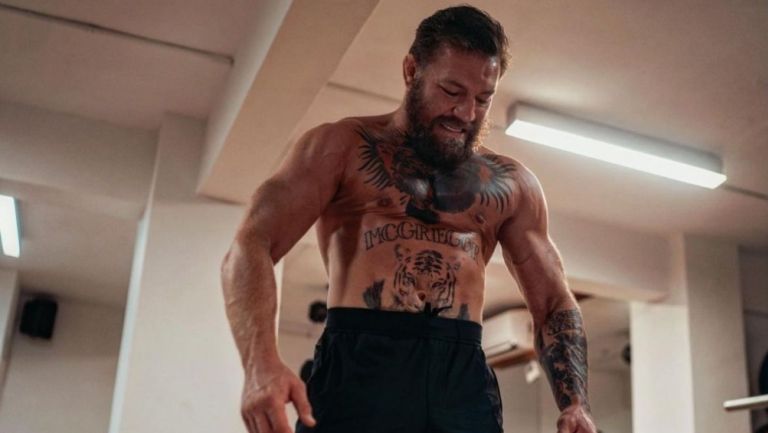 Conor McGregor regresa a la UFC después de su fractura