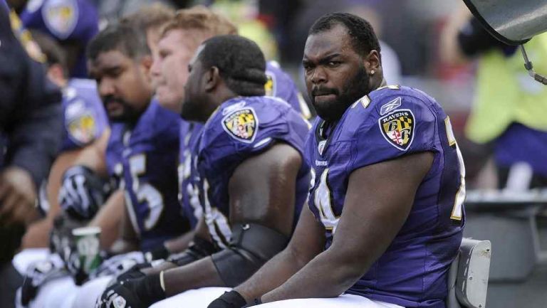 Amigos de Michael Oher tachan la película de falsa 