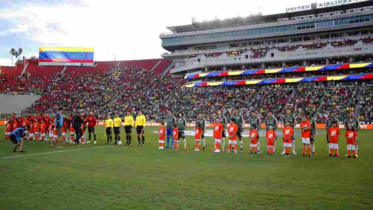 Afición abucheó a México tras derrota contra Colombia