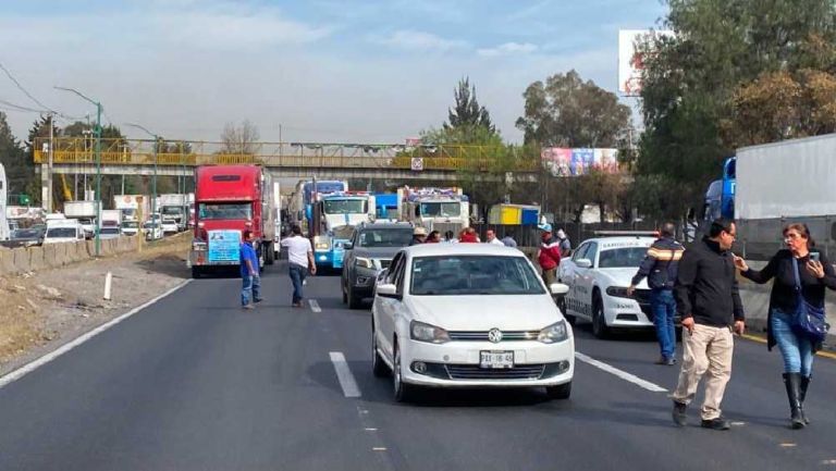 Autopista México-Querétaro: Transportistas protestan por mayor seguridad en las carreteras