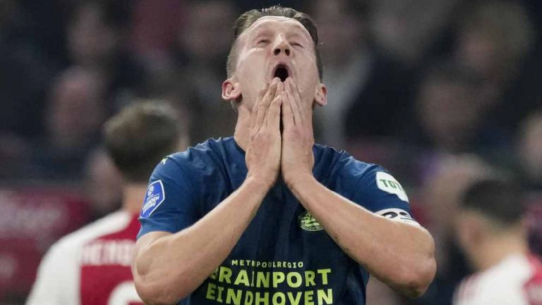 PSV empata de visita ante Ajax; Chucky Lozano jugó los 90 minutos