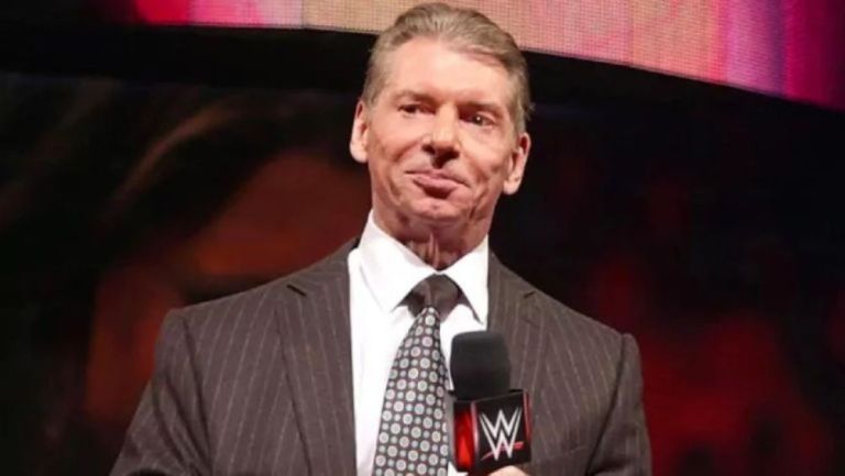 Bufete de abogados lanza sitio web para encontrar más víctimas de Vince McMahon y John Laurinaitis