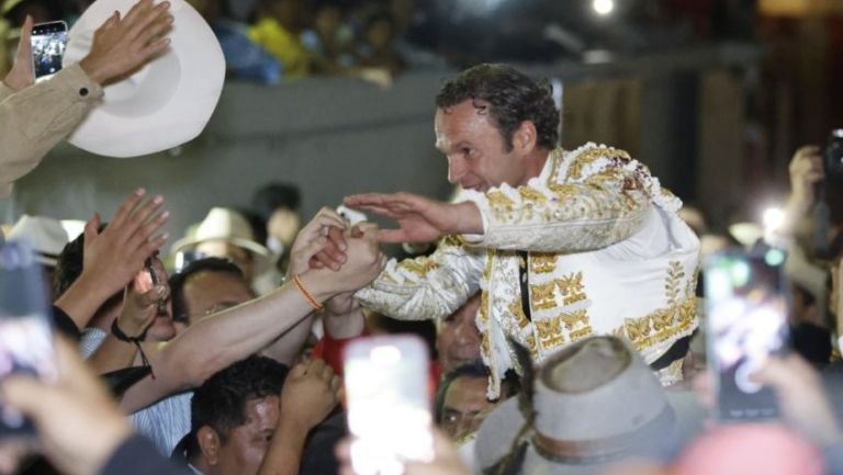 Antonio Ferrera sale a hombros de La Mexico