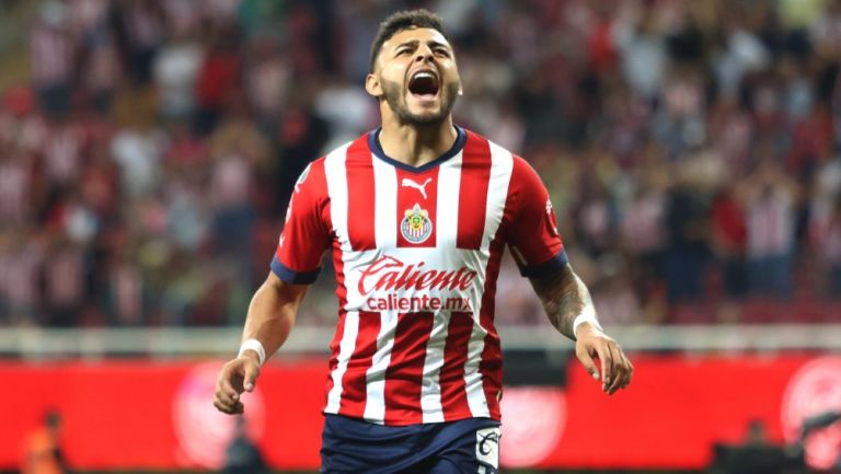 Alexis Vega niega que le haya pesado la playera de Chivas: “Hay mucha gente ignorante”