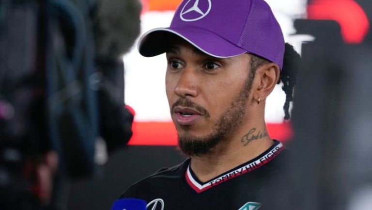 Lewis Hamilton reconoció difícil situación en Mercedes y adelantó que hablará con Toto Wolff
